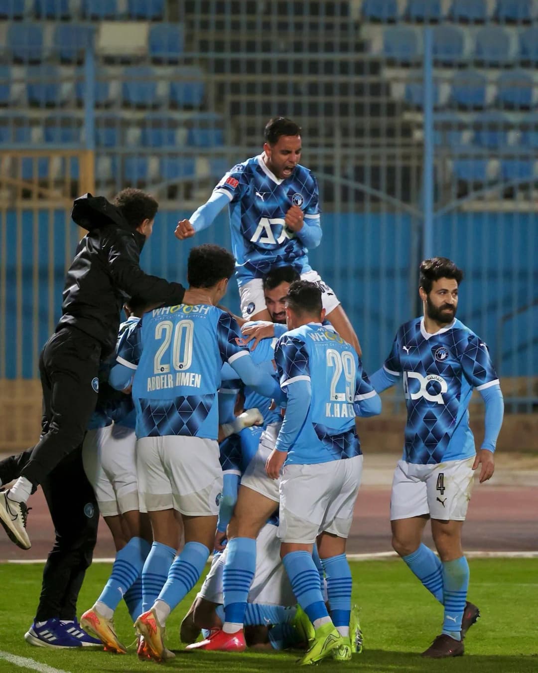 بيراميدز-وصنداونز-بالزي-الأساسي-في-إياب-نهائي-دوري-أبطال-إفريقيا